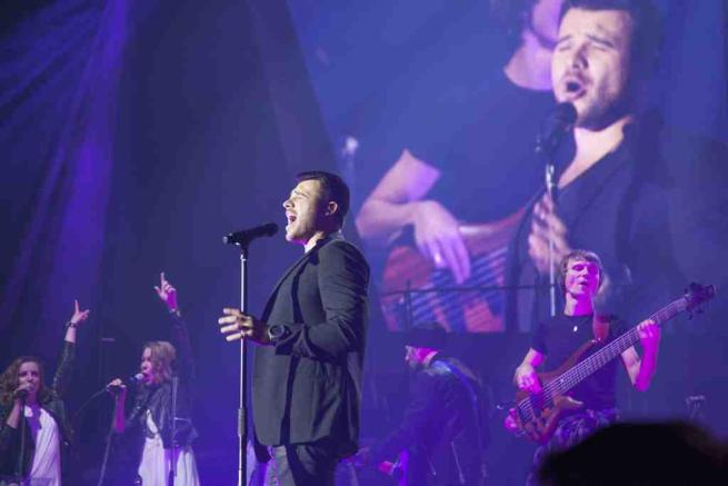 Il cantante azero Ã¨ un fenomeno in crescita. A Milano ha aperto il concerto dei Take That e il suo ultimo singolo lo ha fatto con Nile Rodgers. Ma Ã¨ anche un uomo di affari. Tgcom24 lo ha incontrato