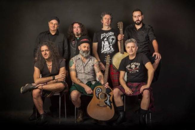 Il frontman Davide \'Dudu\' Morandi presenta a Tgcom24 il nuovo tour europeo, in tandem con la band napoletana
