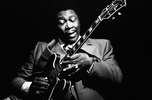 Ore di ansia per il bluesman, 89 anni, ma la figlia tranquillizza \