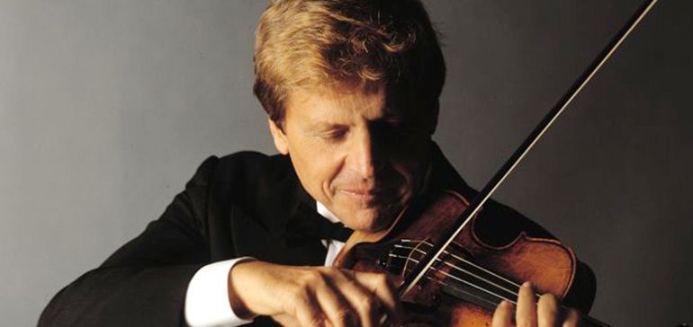 In occasione della ostensione della reliquia Uto Ughi offre un concerto con l\'esecuzione in forma di quartetto delle Ultime sette parole di Cristo sulla croce