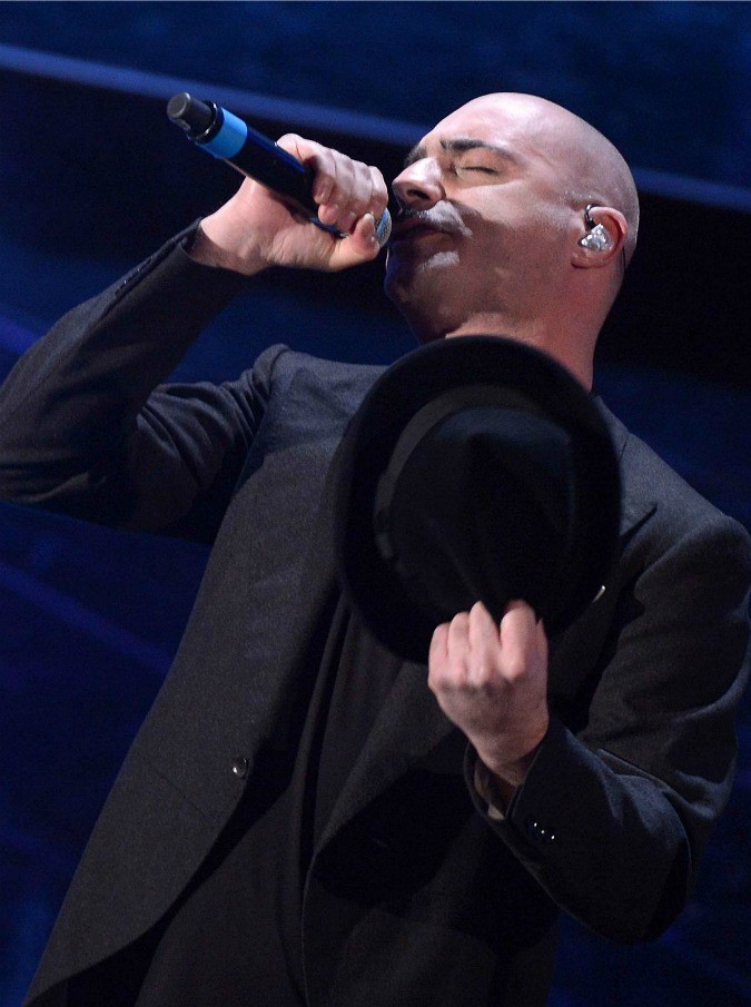 Il frontman dei Marta sui Tubi ha lanciato, nel 2012, il primo sito italiano di crowdfunding musicale. E ora, dopo centinaia di progetti finanziati, l\'obiettivo Ã¨ sfondare anche nel mondo anglosassone